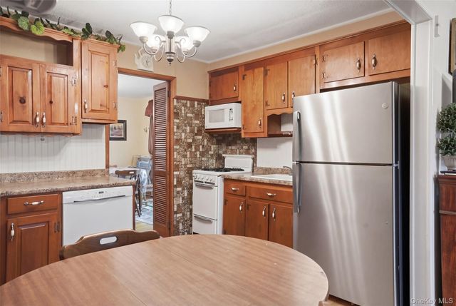 136 N Shore Drive, Wurtsboro, NY 12790