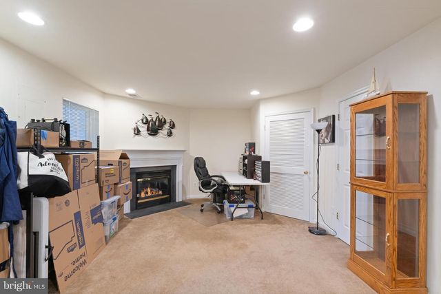 8736 PHIPPS FARM WAY, Manassas, VA 20109