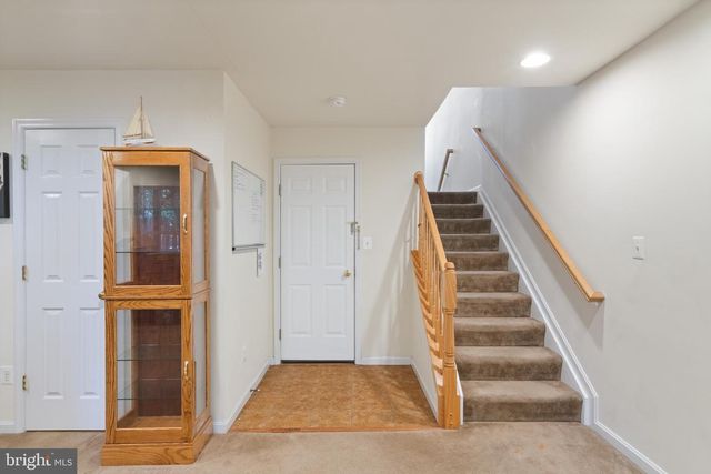 8736 PHIPPS FARM WAY, Manassas, VA 20109