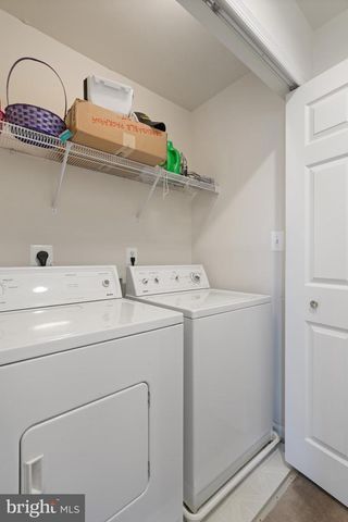 8736 PHIPPS FARM WAY, Manassas, VA 20109