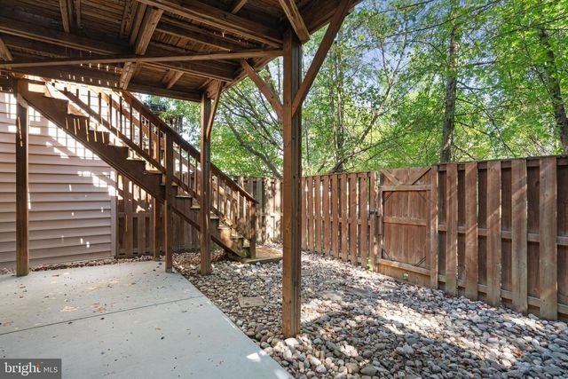 8736 PHIPPS FARM WAY, Manassas, VA 20109