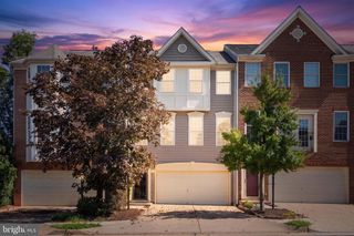 8736 PHIPPS FARM WAY, Manassas, VA 20109
