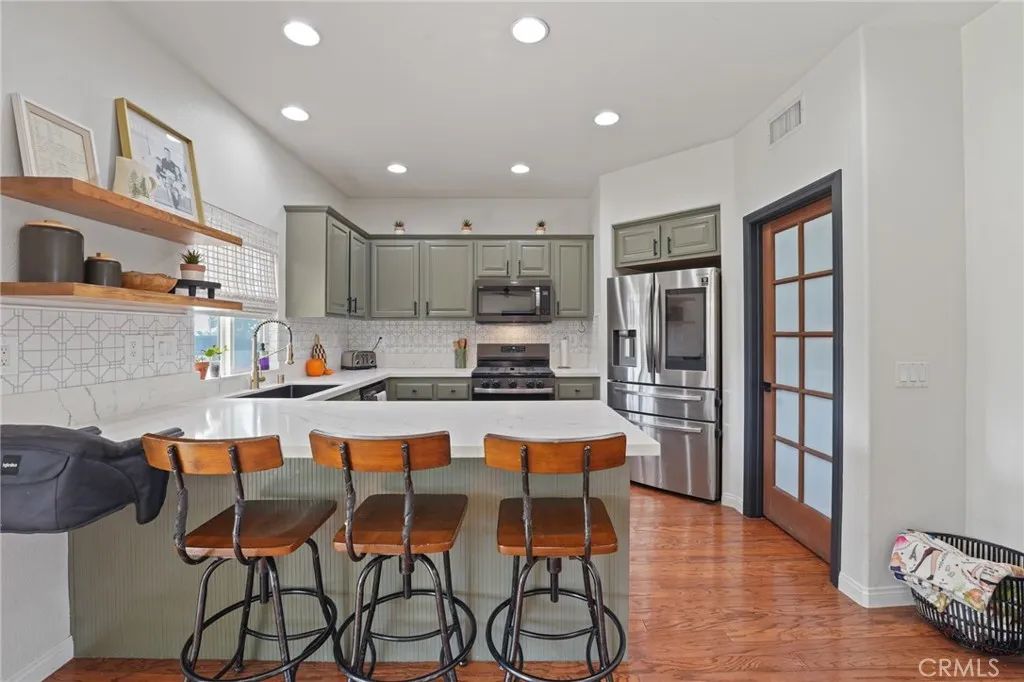 14289 Meadowlands Drive, Riverside, CA 92503