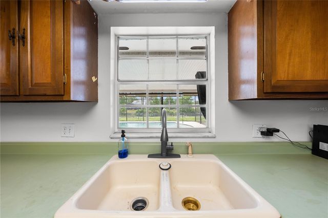 6570 BAY SHORE DRIVE, St Cloud, FL 34771