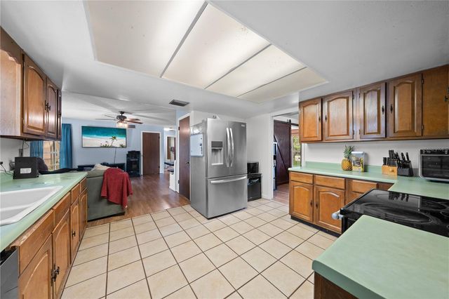 6570 BAY SHORE DRIVE, St Cloud, FL 34771