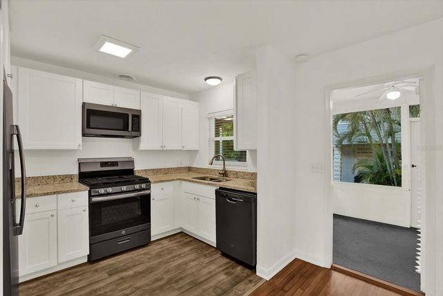 109 12TH AVENUE N, St Petersburg, FL 33701