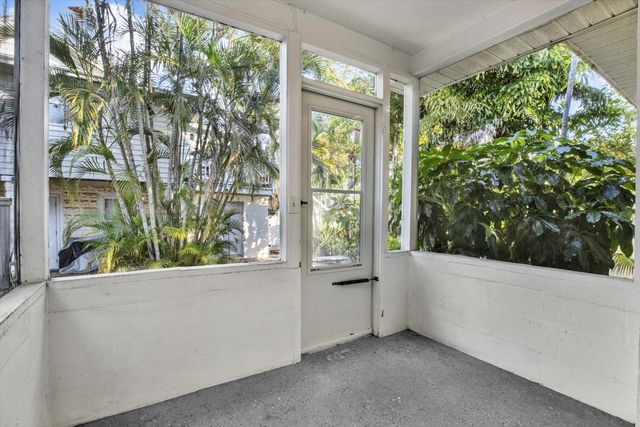 109 12TH AVENUE N, St Petersburg, FL 33701