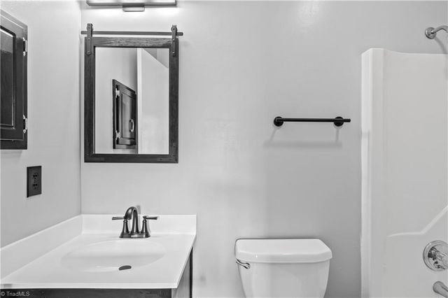 150 Vista Circle D, Winston-salem, NC 27106