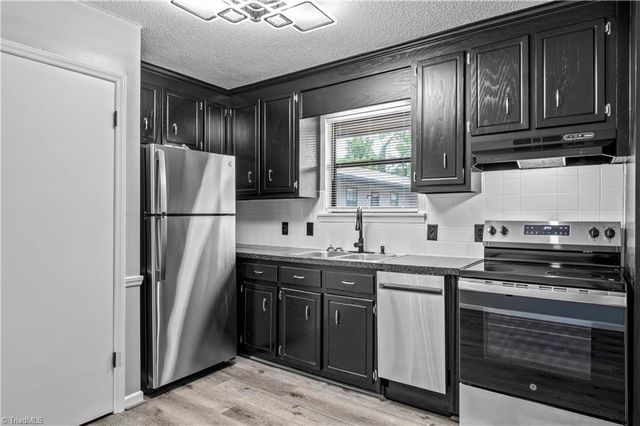150 Vista Circle D, Winston-salem, NC 27106