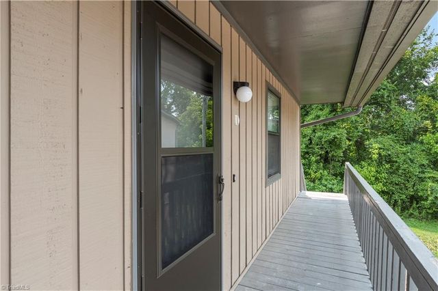 150 Vista Circle D, Winston-salem, NC 27106