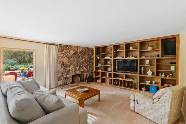 1099 Nugent Court, El Cajon, CA 92020