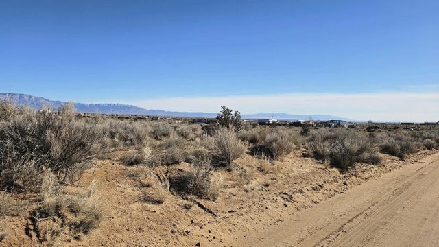 16th Street NW, Rio Rancho, NM 87144