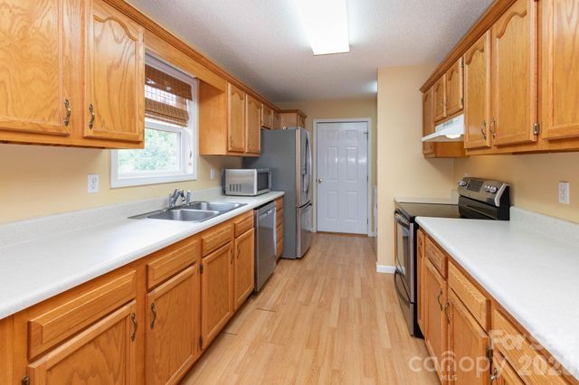 73 Ridge Brook Drive, Weaverville, NC 28787