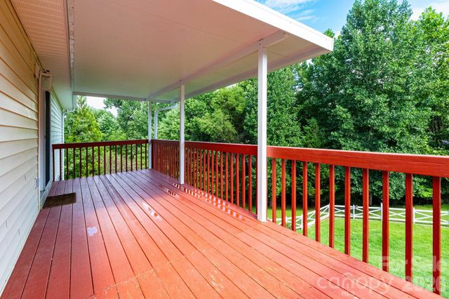 73 Ridge Brook Drive, Weaverville, NC 28787