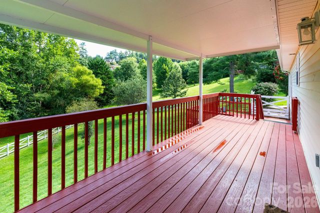 73 Ridge Brook Drive, Weaverville, NC 28787