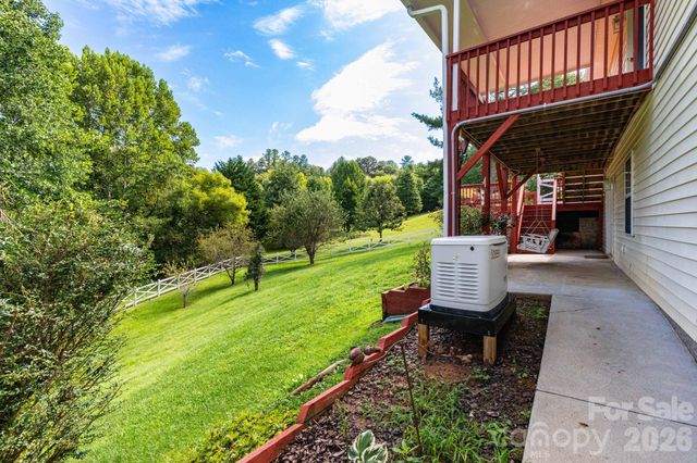 73 Ridge Brook Drive, Weaverville, NC 28787