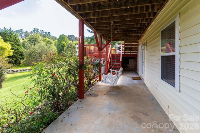 73 Ridge Brook Drive, Weaverville, NC 28787