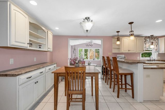 18 South St, Billerica, MA 01821