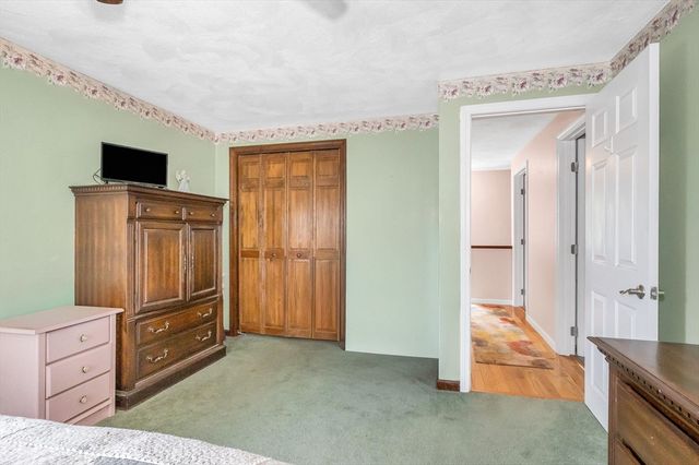 18 South St, Billerica, MA 01821