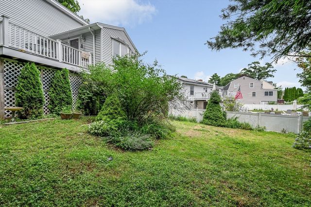 18 South St, Billerica, MA 01821