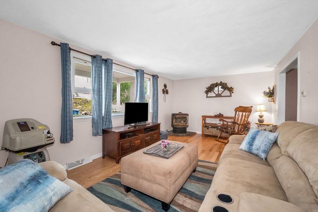 18 South St, Billerica, MA 01821