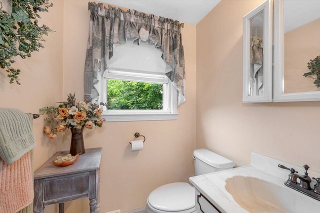 18 South St, Billerica, MA 01821