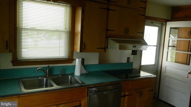129 APPLE AVE, Mount Jackson, VA 22842