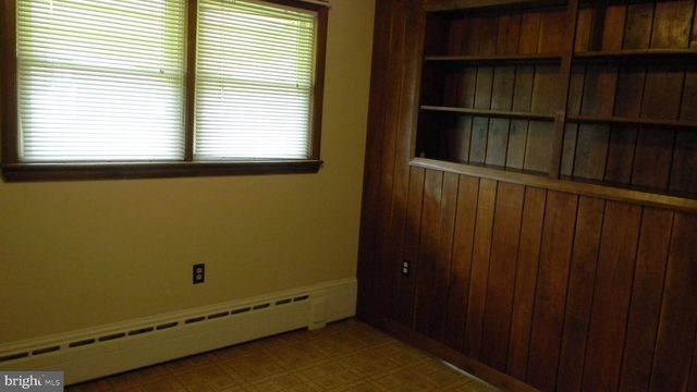 129 APPLE AVE, Mount Jackson, VA 22842