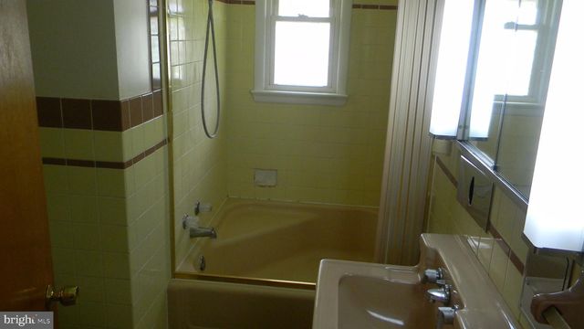 129 APPLE AVE, Mount Jackson, VA 22842