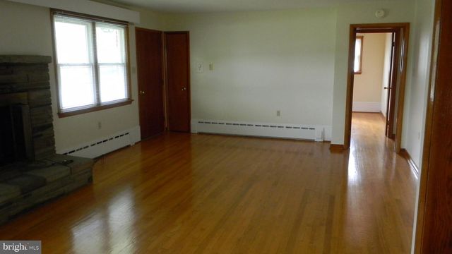 129 APPLE AVE, Mount Jackson, VA 22842