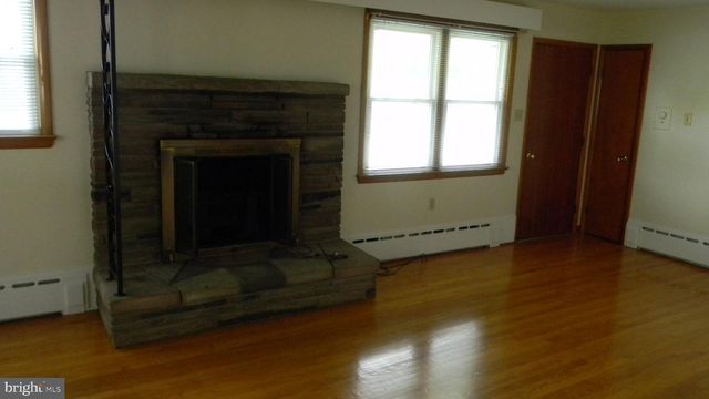 129 APPLE AVE, Mount Jackson, VA 22842