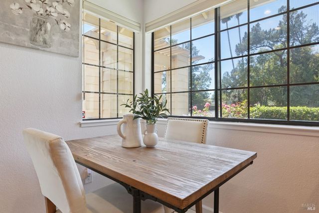 272 S Temelec Cir, Sonoma, CA 95476