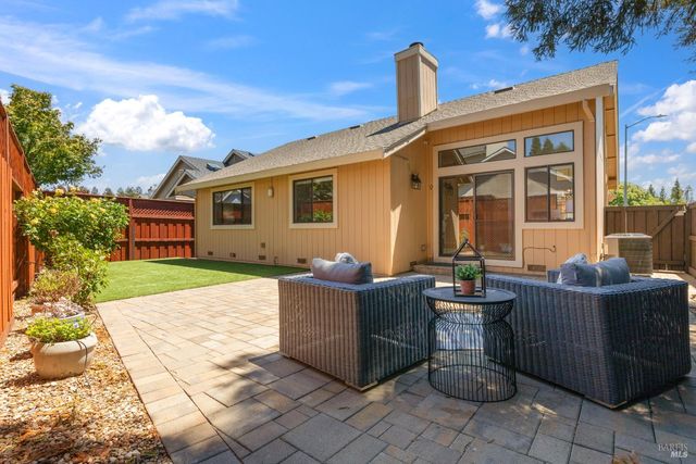 272 S Temelec Cir, Sonoma, CA 95476
