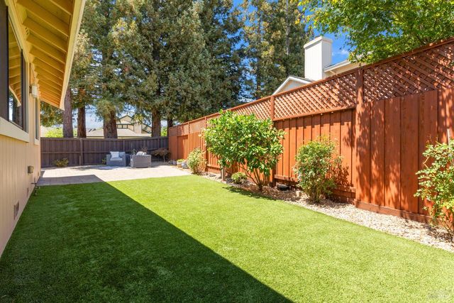 272 S Temelec Cir, Sonoma, CA 95476