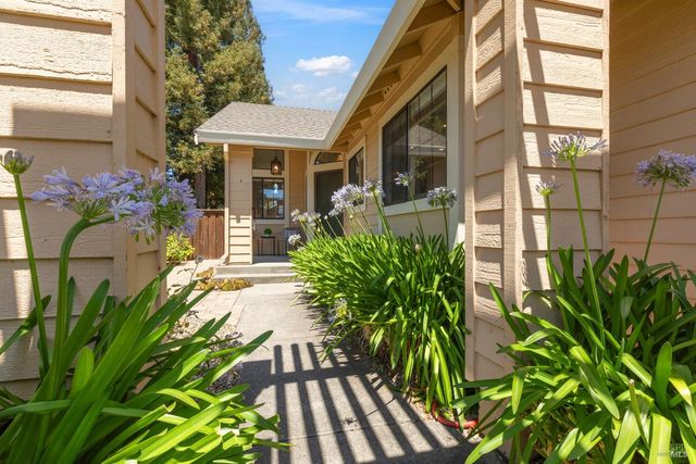 272 S Temelec Cir, Sonoma, CA 95476