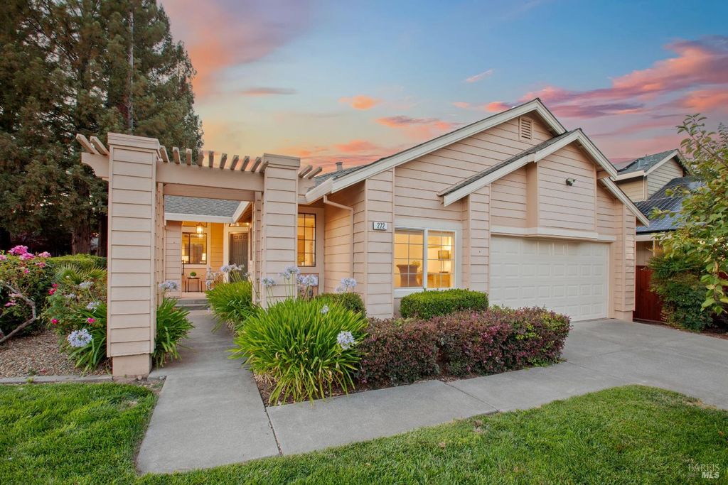272 S Temelec Cir, Sonoma, CA 95476
