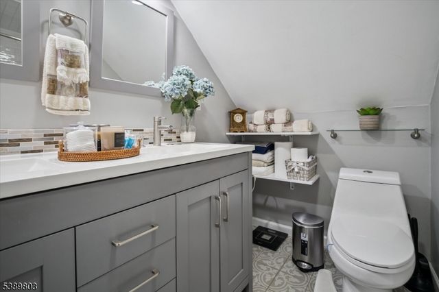 30 Whittier Ave, Franklin Twp., NJ 08873