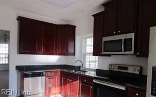 6705 Hampton Roads PW, Suffolk, VA 23435