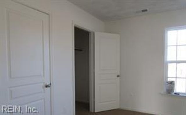 6705 Hampton Roads PW, Suffolk, VA 23435