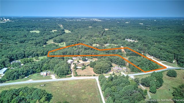 17233 Little John Road, Decatur, AR 72722