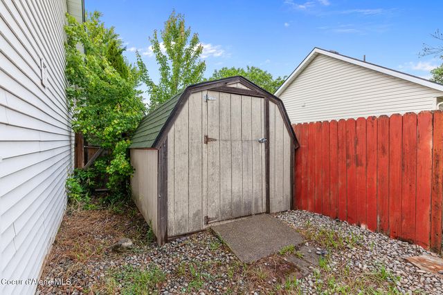 7312 W Macaw LN, Rathdrum, ID 83858