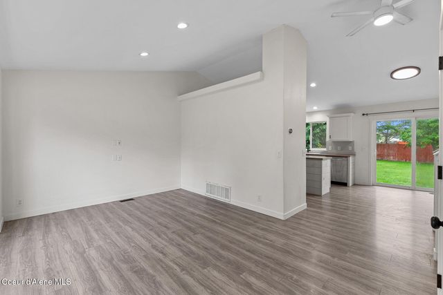 7312 W Macaw LN, Rathdrum, ID 83858