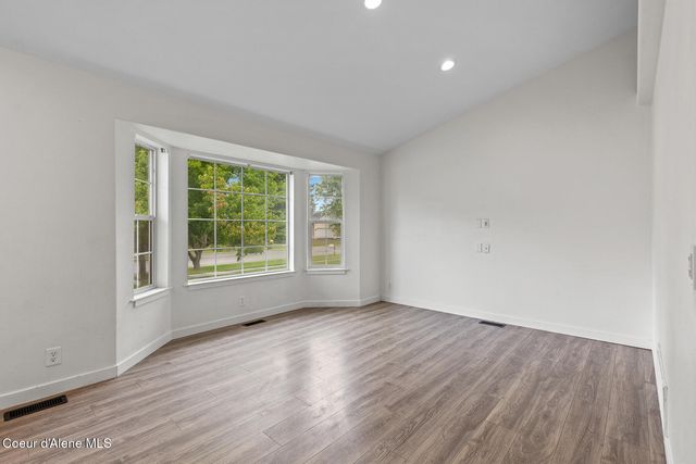 7312 W Macaw LN, Rathdrum, ID 83858