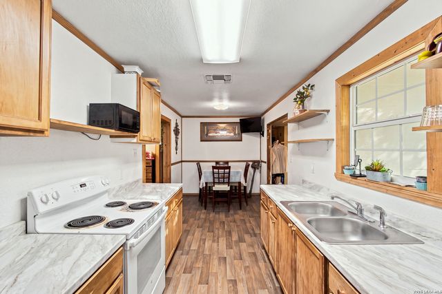 13073 FM 775, La Vernia, TX 78121