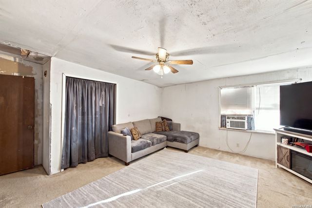 13073 FM 775, La Vernia, TX 78121