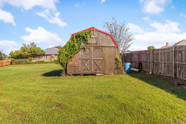 2609 Castle Road, Burleson, TX 76028