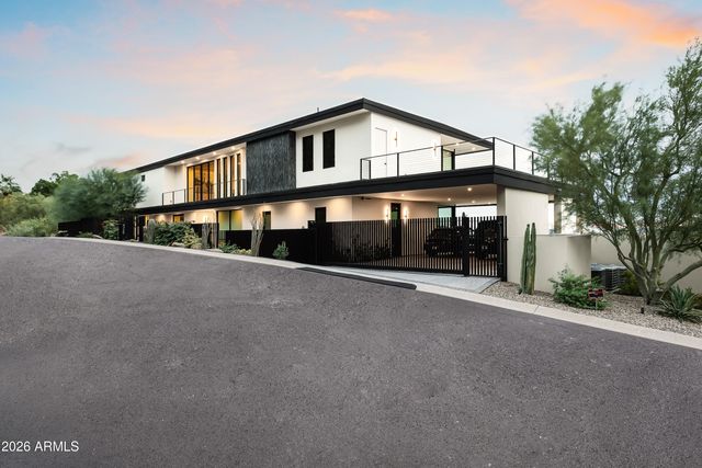 4725 N 56TH Street, Phoenix, AZ 85018