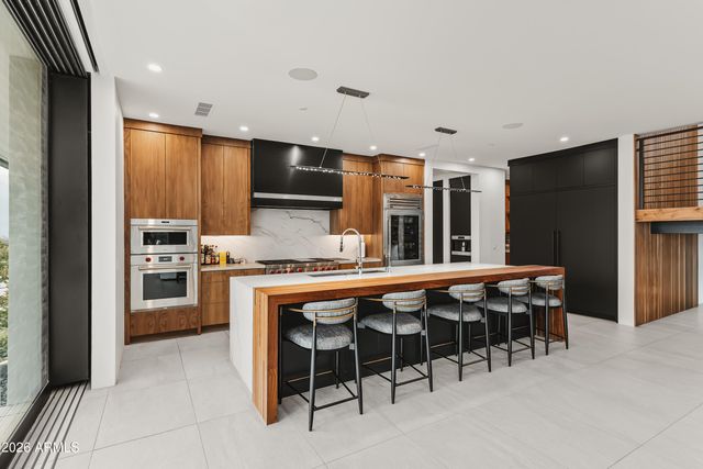 4725 N 56TH Street, Phoenix, AZ 85018