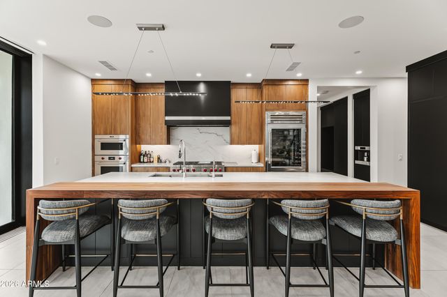 4725 N 56TH Street, Phoenix, AZ 85018