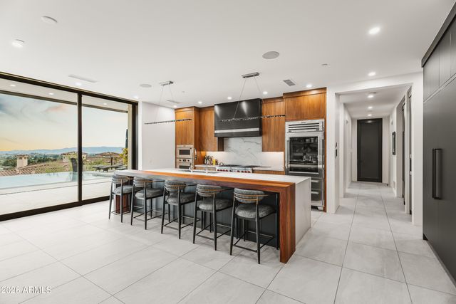 4725 N 56TH Street, Phoenix, AZ 85018